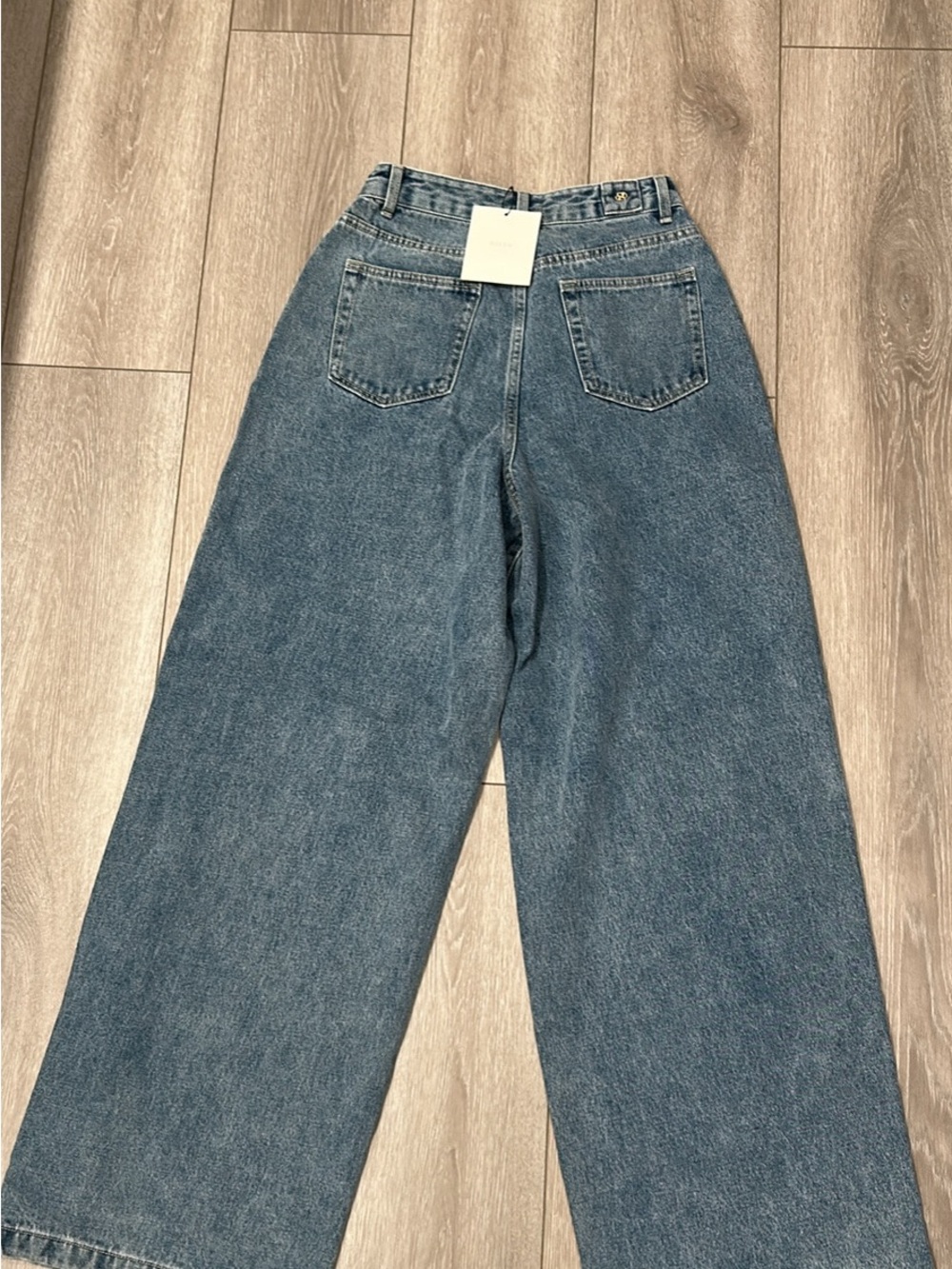 DISSH Wide-Leg High-Rise Jeans – Medium Blue Denim